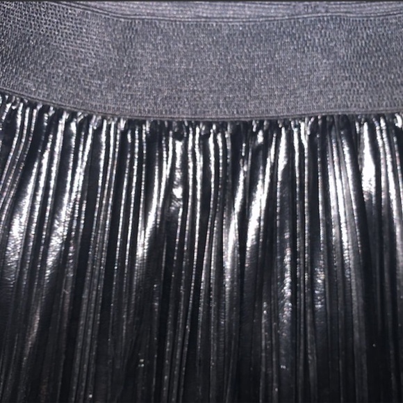 ZARA Faux Leather Pleated Midi Skirt - Picture 4 of 8